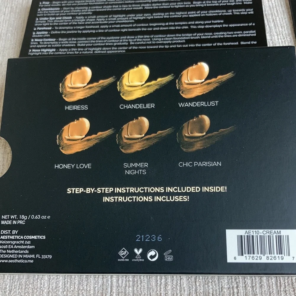 NIB Aesthetica contour series palette with instruction booklet